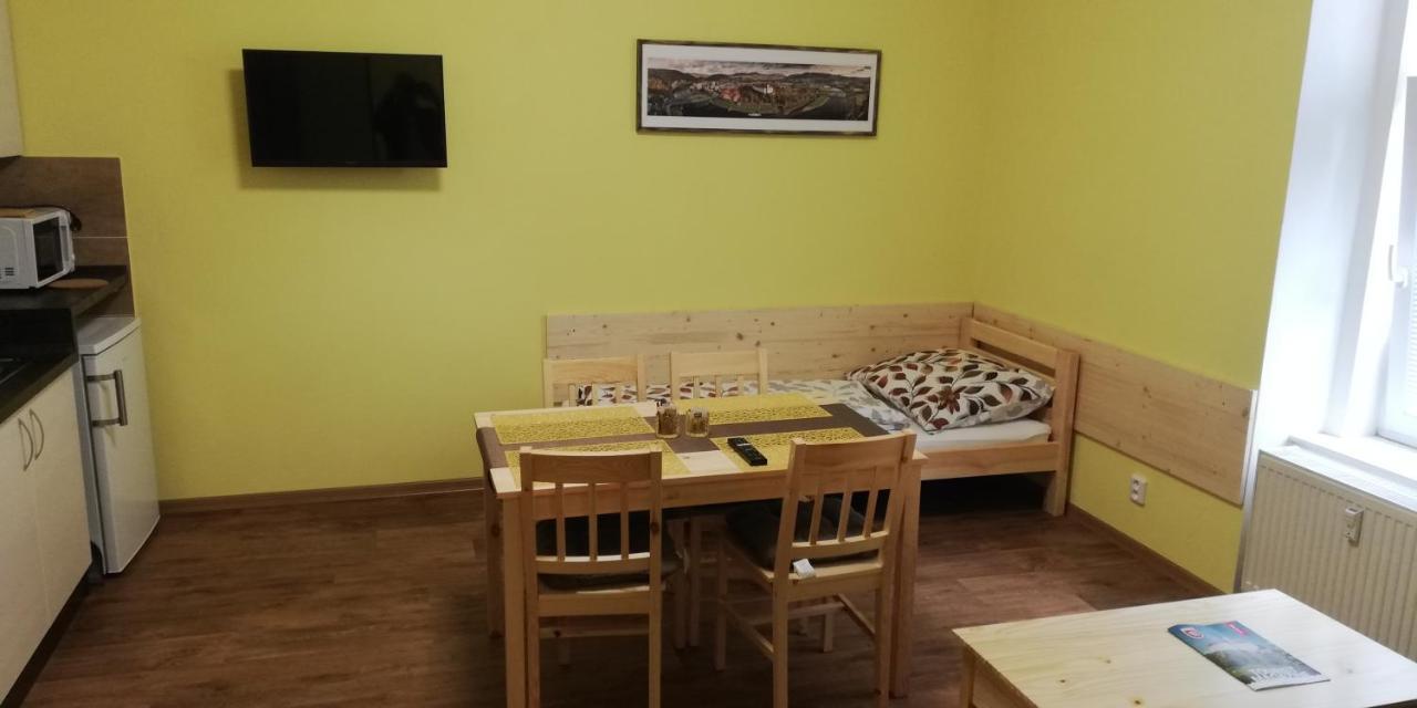 Booking Trzni Decin Exteriör bild