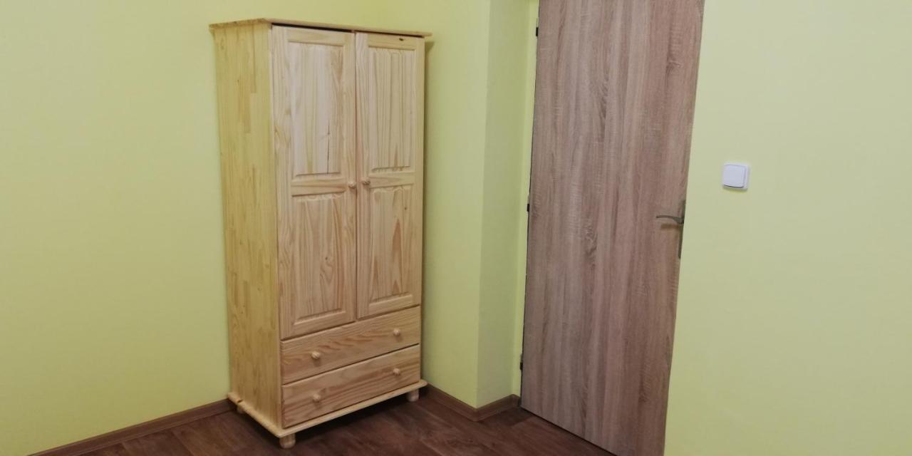 Booking Trzni Decin Exteriör bild
