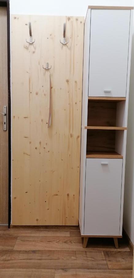 Booking Trzni Decin Exteriör bild