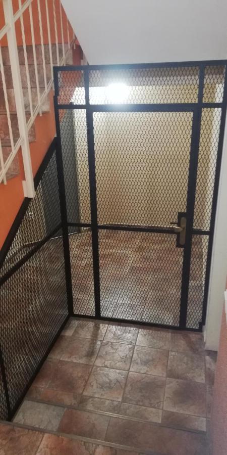Booking Trzni Decin Exteriör bild